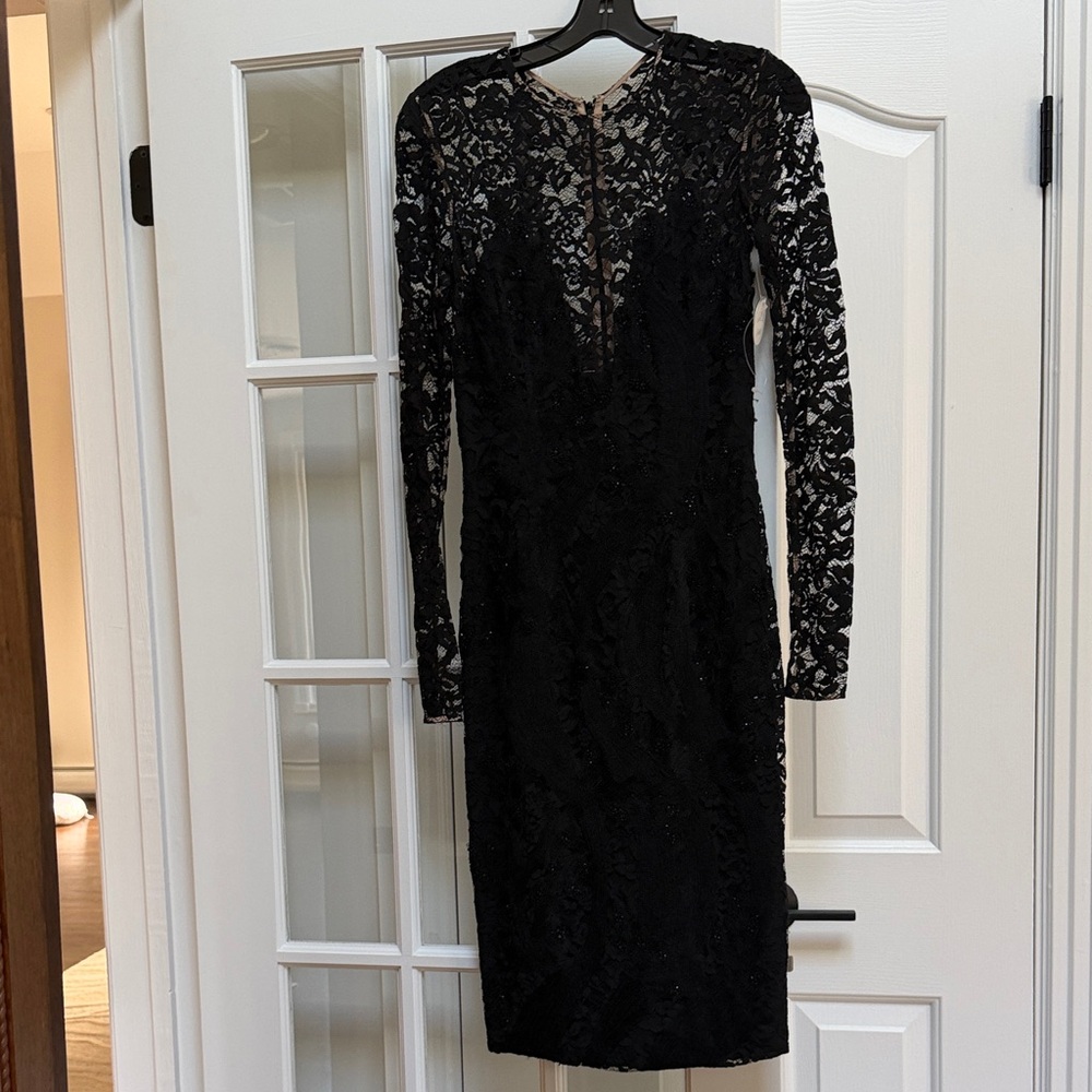 Carmen Marc Valvo Couture - Elegant Black Lace Dress - Size 2 - NWT